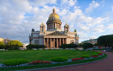 Куда съездить на майские праздники в России
