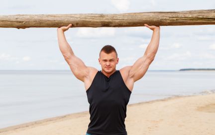 ТОП-7 упражнений на спину в зале для мужчин: как накачать V-образный торс и забыть о боли