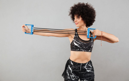 Упражнения с пружинным эспандером — большие возможности маленького снаряда