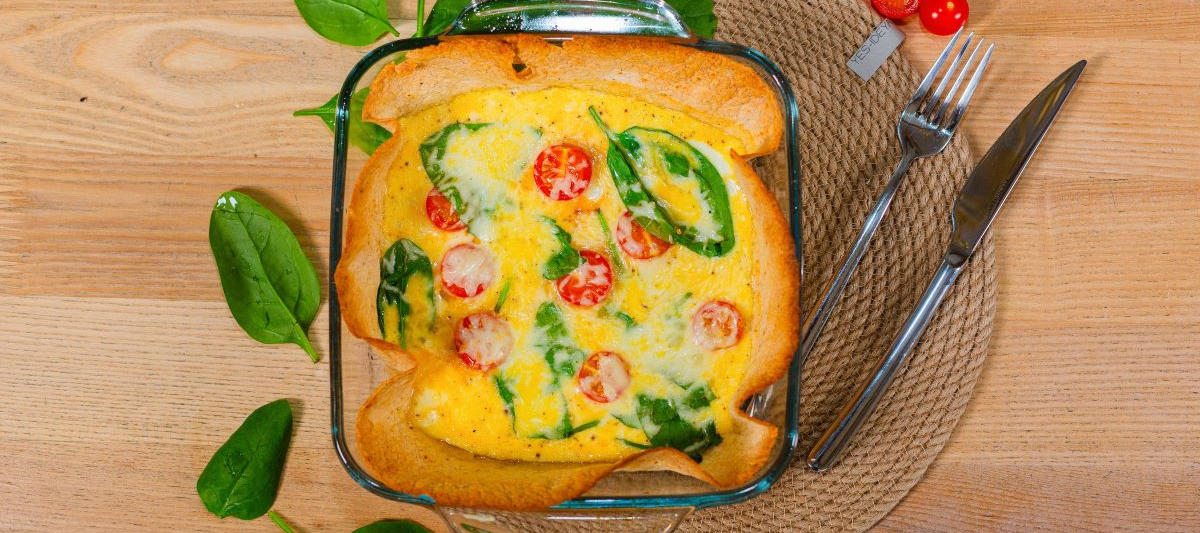 Запечённые яйца с овощами