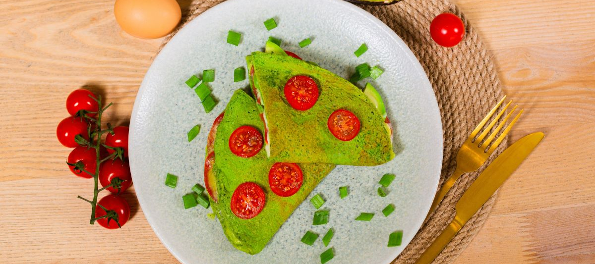 Зелёный омлет со шпинатом