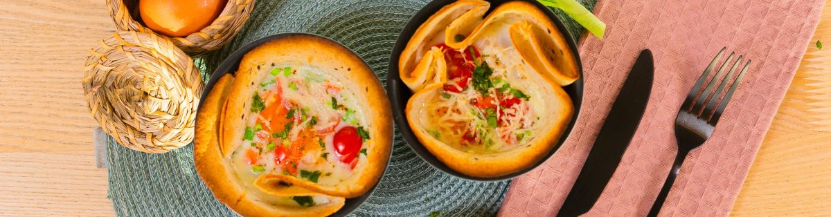 Запечённые куриные яйца в тортильи