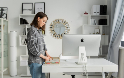 5 неожиданных эффектов от работы стоя: как это помогает похудеть и сохранять стройность