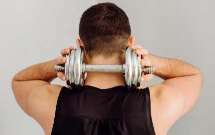 Разгибание гантелей из-за головы на трицепс — формируем подтянутые рельефные руки