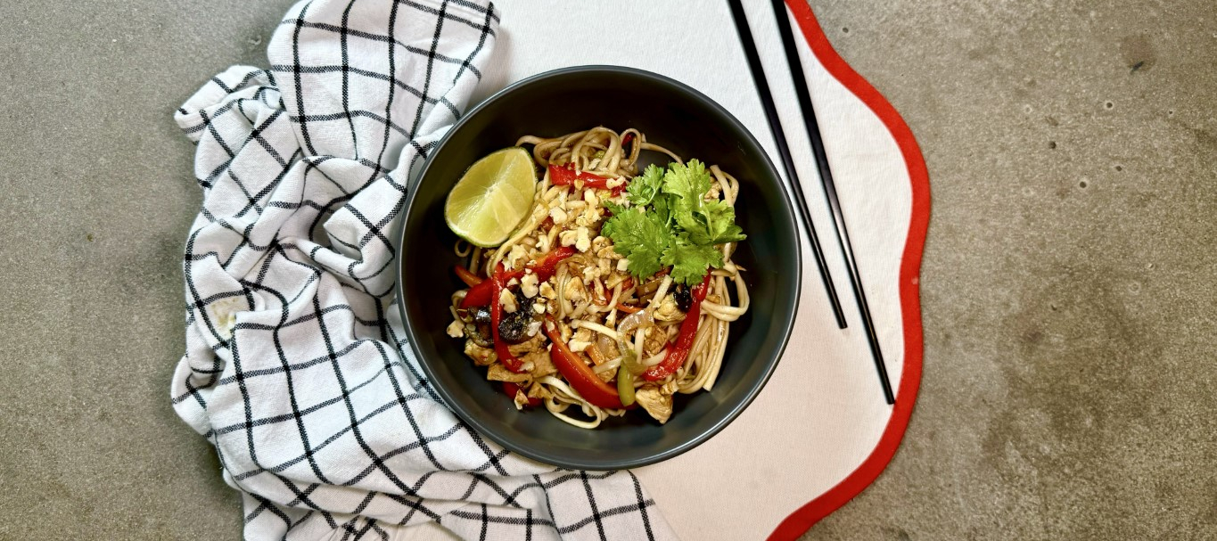 Вок с индейкой в соусе терияки