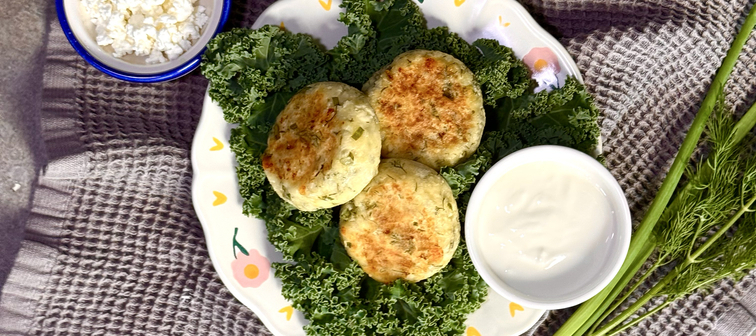 Сырники с сыром и зеленью