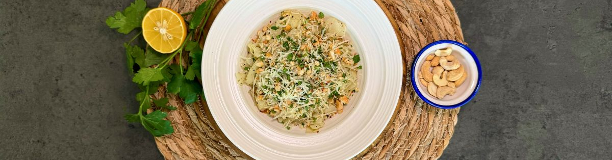 Запеченная капуста с сыром и орехами