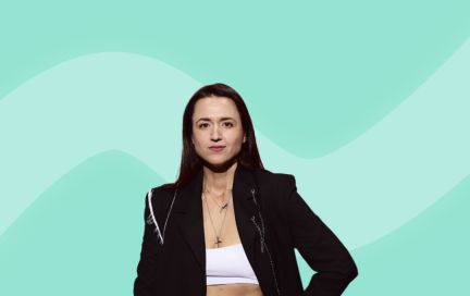 «Я начала год с тишины». Анна Третьякова — о випассане, контроле и праве быть неэффективной